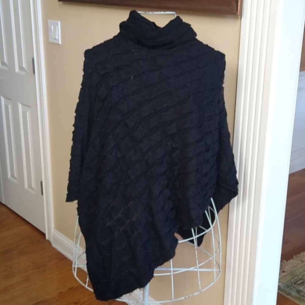 Elegant Black Poncho Sweater - Picture 4 of 5